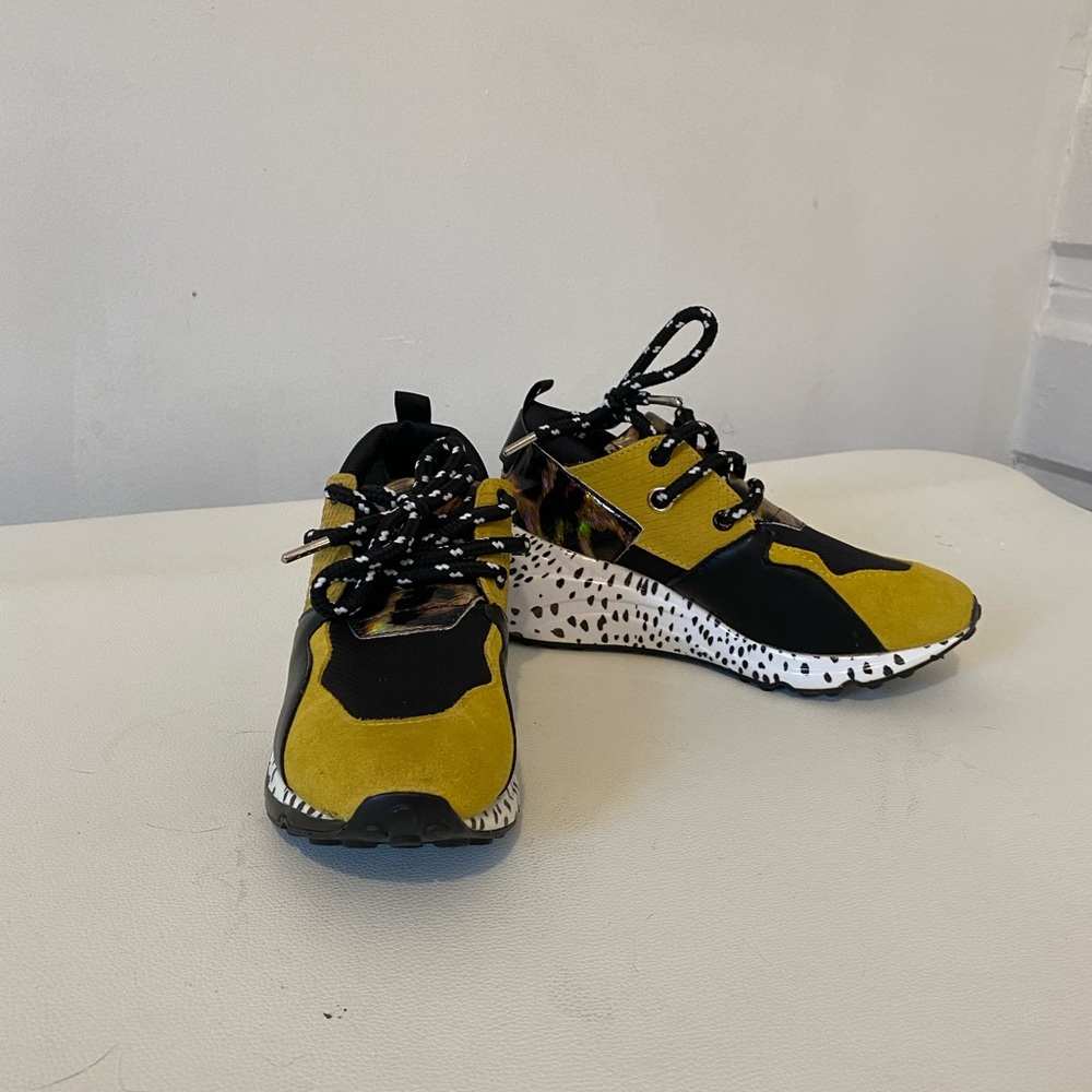 Steve Madden sneakers